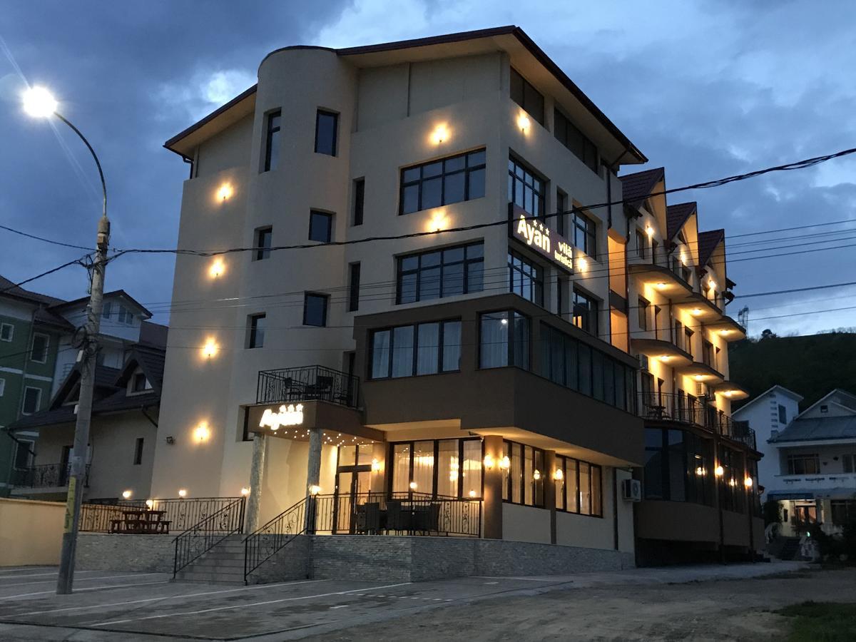 Hotel-Restaurant Ayan Piatra Neamţ Exterior foto